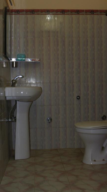 Ram Singh Mehra Guest House Алмора Екстериор снимка